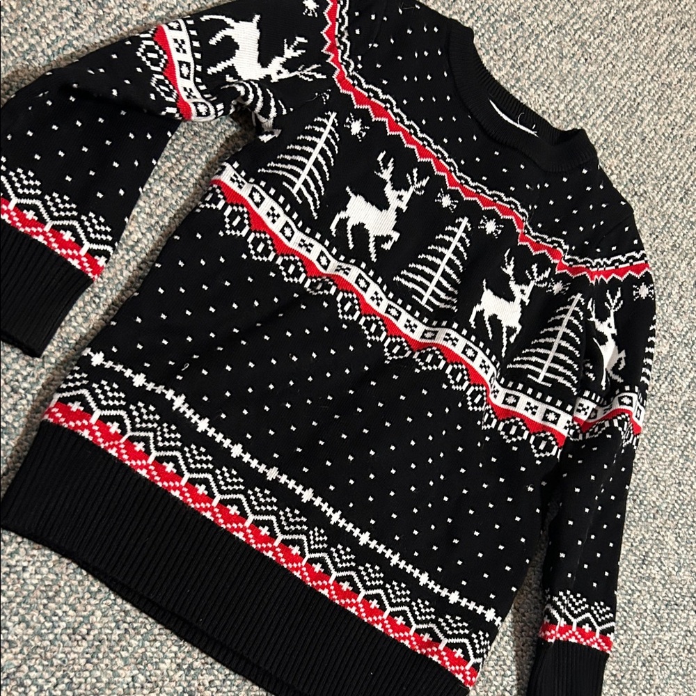 Black and Red Reindeer Pattern Women Sweater